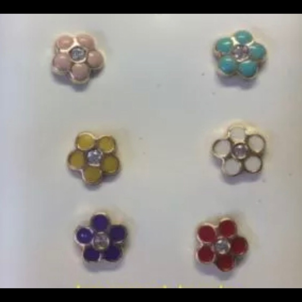 14k Solid Gold Enamel CZ flower🌸Earrings for Kids